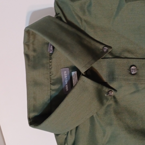 Van Heusen Men's Green Short Sleeve Dress Shirt - Picture 6 of 14